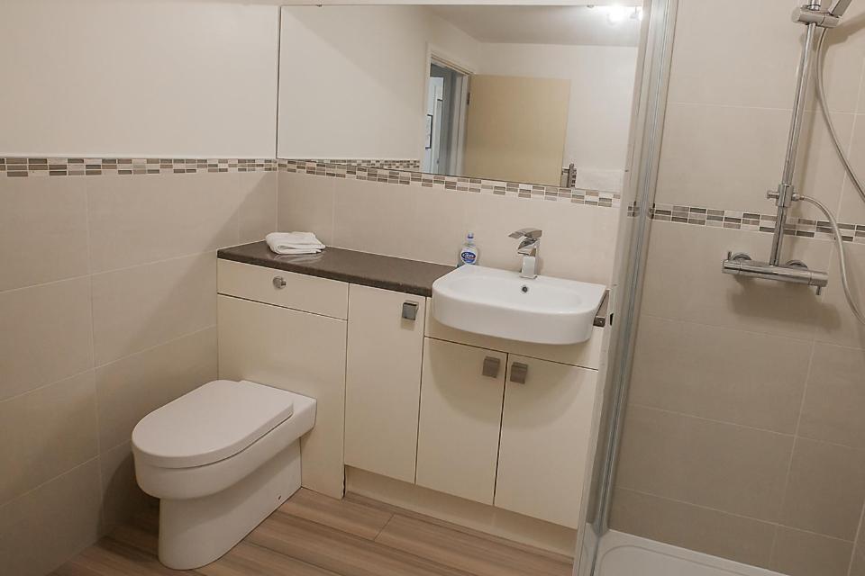 Apartment 2 Bed Blackburn Village With Wifi & Parking *